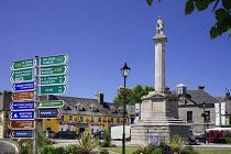 Ireland, County Mayo, Westport, The Octagon with its column and the statue of Saint Patrick.