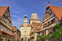 Germany, Bavaria, Rothenburg ob der Tauber, Marks Tower and Roeder Arch.