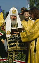 Russia, Religion, Patriarch Alexy II  head of the Orthodox church.