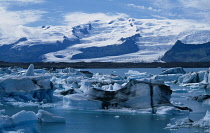 Iceland, Jokulsarlon Glacier, View across river lagoon with the Breidamerkurjokull Glacier.