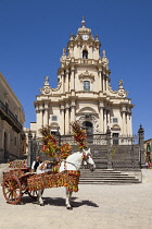 Italy, Sicily, Ragusa, Duomo of San Giorgio, Piazza Del Duomo, Ragusa Ibla.