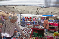 Portugal, Estredmadura, Lisbon, Alfama district, Feira da Ladra fleamarket or thieves market in Campo Santa Clara.