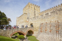 Portugal, Estredmadura, Lisbon, Bairro do Castello, Castelo de Sao Jorge, St Georges castle.