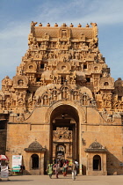 India, Tamil Nadu, Tanjore, Thanjavur, The gopuram at the entrance to the Brihadisvara Temple in Tanjore.