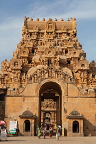 India, Tamil Nadu, Tanjore, Thanjavur, The gopuram at the entrance to the Brihadisvara Temple in Tanjore.