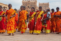 India, Tamil Nadu, Tanjore, Thanjavur, Pilgrims at the Brihadisvara Temple in Tanjore.