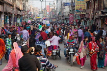 India, Uttar Pradesh, Varanasi, Dasashwamedh Ghat Road.