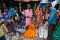 India, West Bengal, Kolkata, Malik Ghat flower market.