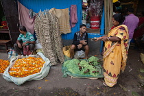 India, West Bengal, Kolkata, Malik Ghat flower market.