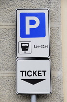 Italy, Lombardy, Lake Como, Como, Parking sign.