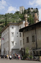 Italy, Trentinto Alto Adige, Lake Garda, Arco, cafes on Piazza Tre Novembre.