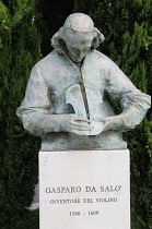 Italy, Lombardy, Lake Garda, Salo, statue of Gasparo de Salo.