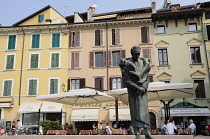 Italy, Lombardy, Lake Garda, Salo, Piazza Vittoria.