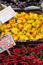 Italy, Lombardy, Lake Garda, vegetable stall, Limone Rivera.