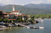 Italy, Piemonte, Lake Maggiore, Feriolo, village & lakeside beach.
