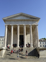 France, Gard, Nimes, Maison Carrée, Square House, a small Roman temple dedicated to sons of Agrippa. Built c. 19 BC.