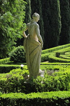 Italy, Veneto, Verona, statue & topiary, Giardini Giusti.