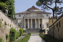 Italy, Veneto, Vicenza, walkway towards Villa Rotonda.