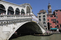 Italy, Veneto, Venice, Rialto bridge over the Grand Canal.