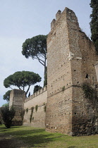 Italy, Lazio, Rome, Testaccio, Piramide de Caius Cestius, city walls.
