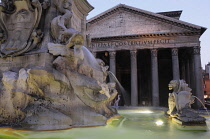 Italy, Lazio, Rome, Centro Storico, Pantheon, fountain at night with Pantheon behind, Piazza della Rotonda.