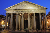 Italy, Lazio, Rome, Centro Storico, Pantheon at night.