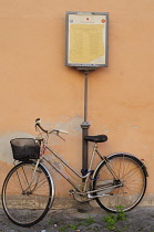 Italy, Lazio, Rome, Trastevere, bicycle & information sign.