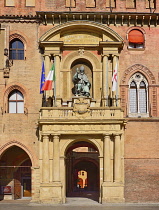 Italy, Emilia Romagna, Bologna, Piazza Maggiore, Palazzo dâAccursio O Comunale or City Hall, Entrance portal with statue of Pope Gregory X111.