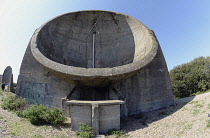 England, Kent, Denge, 30ft Experimental Sound Mirror built in 1930, precursor to RADAR, at Greatstone.