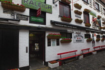 Ireland, North, Belfast, Cathedral Quarter, Decorated walls in Commercial Court.