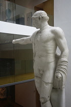 England, Oxford, Ashmolean Museum, atrium with Apollo cast statue.