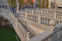 Slovenia, Ljubljana, Preseren Square, The Triple Bridge connecting the Old Town with the new.