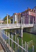 Slovenia, Ljubljana, Cobblers Bridge.