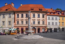 Slovenia, Ljubljana, Old Town, Hercules Fountain.