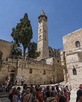 Israel, Jerusalem, The minaret of the Mosque of Omar, located next to the courtyard of the Church of the Holy Sepulchre in the Christian Quarter of the Old City. The Old City of Jerusalem and its Wall...