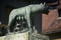 Romania, Timis, Timisoara, Statue of Romulus and Rebus, replica of Roman original, Piata Victoriei, old town.