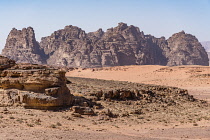 Jordan, Wadi Rum Protected Area, Desert sand and mountains in the Wadi Rum Protected Area, a UNESCO World Heritage Site. Um Sahn sandstone.