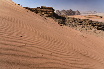 Jordan, Wadi Rum Protected Area, Desert sand and mountains in the Wadi Rum Protected Area, a UNESCO World Heritage Site. Um Sahn sandstone.