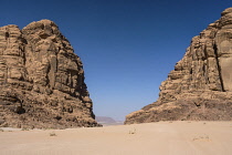 Jordan, Wadi Rum Protected Area, Desert sand and mountains in the Wadi Rum Protected Area, a UNESCO World Heritage Site. Um Sahn sandstone.