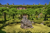 Ireland, County Cork, Bantry, Bantry House, the Rock Fountain surrounded by Wisteria.