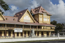 Guyana, Demerara-Mahaica Region, Georgetown, The High Court Building is a timber structure, built in 1887.  It has a statue of Queen Victoria in front.
