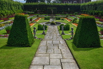 England, Richmond upon Thames. Hampton Court Palace, The Pond Garden.