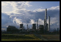 Industry, Oil, Refinery,Grangemouth BP Refifinery, view over complex and cooling towers.
