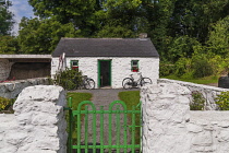 Ireland, County .Westmeath, Moate, Dun na Si Heritage Park, Fishermans cottage.