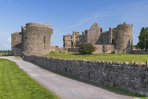 Ireland, County Roscommon, Roscommon town, Roscommon Castle built by Robert D'Ufford in 1269 and having changed hands frequently it burnt down in 1690 and fell into decay.