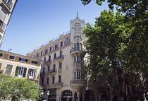 Spain, Balearic Islands, Majorca, Palma de Mallorca, Exterior of the former Gran Hotel designed by Lluís Domènech i Montaner, now a cultural centre Fundación la Caixa and is an example of Catalan M...