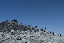 Norway, Norway's highest mountain , Trekkers close to the summit of Galdhøpiggen.