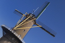 Holland, Rotterdam, Delfshaven, Molen de Distilleerketel or the Distilling Kettle Mill which was built in 1727 and restored in 1986.