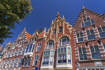 Holland, Rotterdam, Delfshaven, typical Dutch architecture on Schiedamseweg.