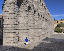 Spain, Castile and Leon, Segovia, Aqueduct of Segovia, a Roman aqueduct with 167 arches built around the first century AD to channel water from springs in the mountains 17 kilometres away to the city'...